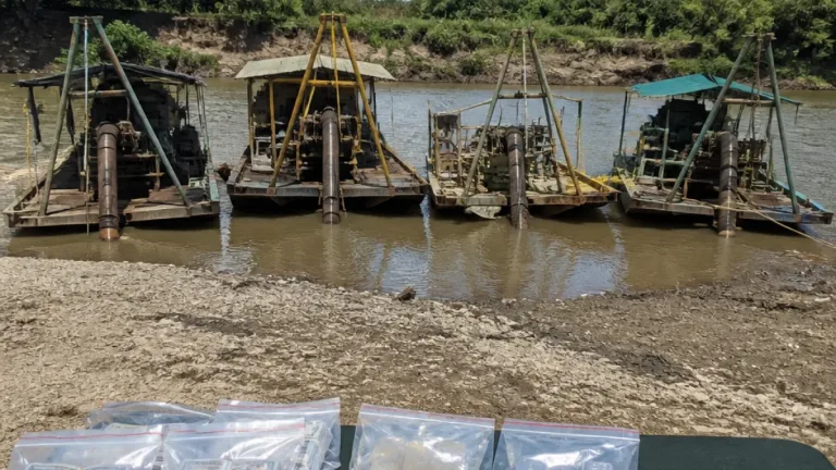 Ocho capturados y bienes incautados en operativo contra minería ilegal en el Bajo Cauca